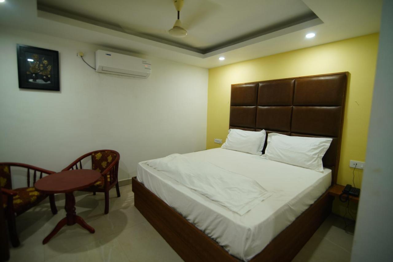 Siriki Resorts Srungavarapukota Екстер'єр фото