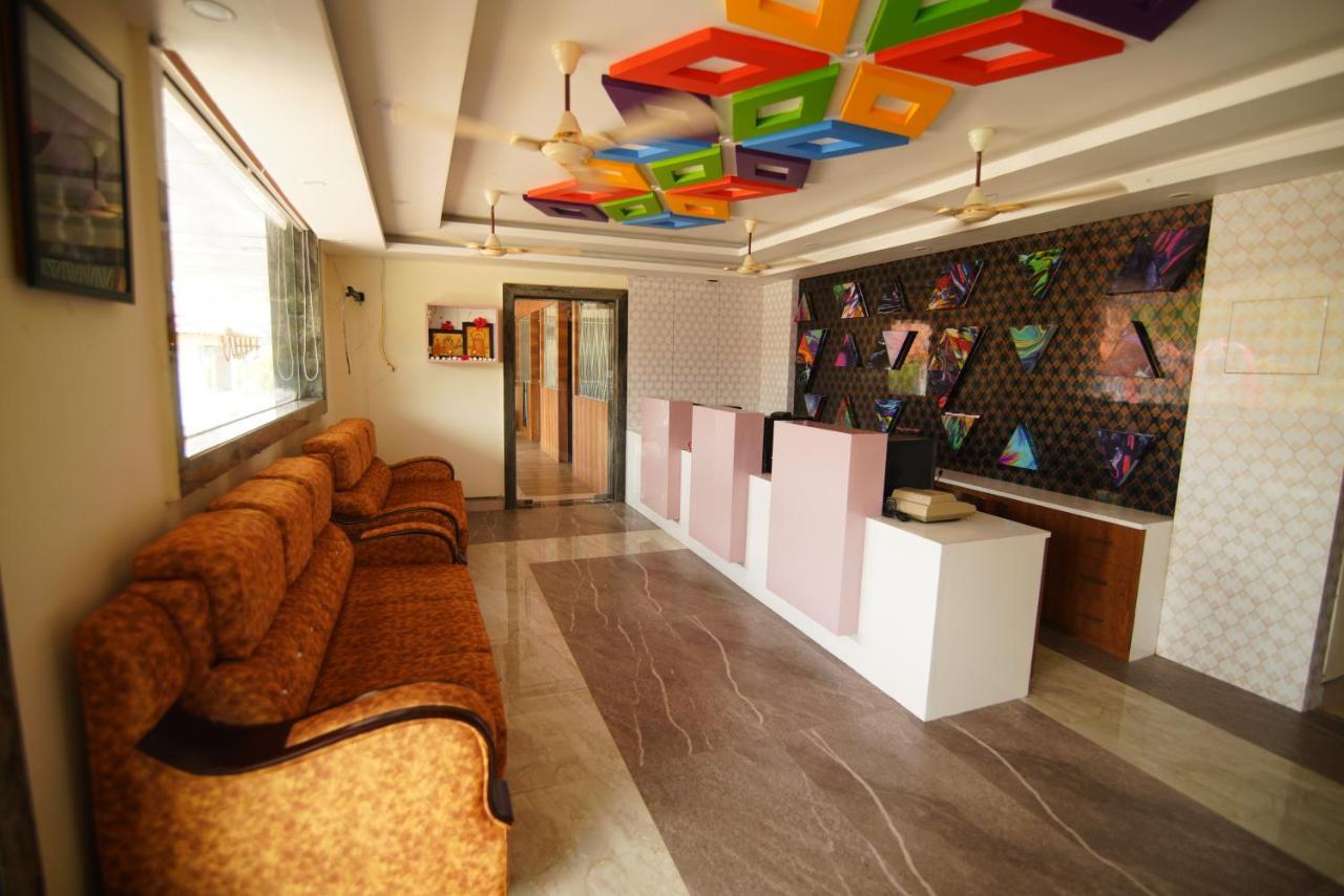 Siriki Resorts Srungavarapukota Екстер'єр фото