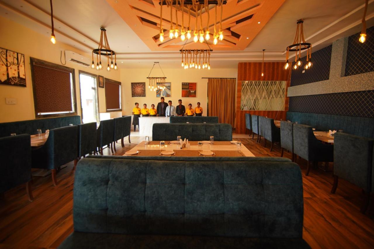 Siriki Resorts Srungavarapukota Екстер'єр фото